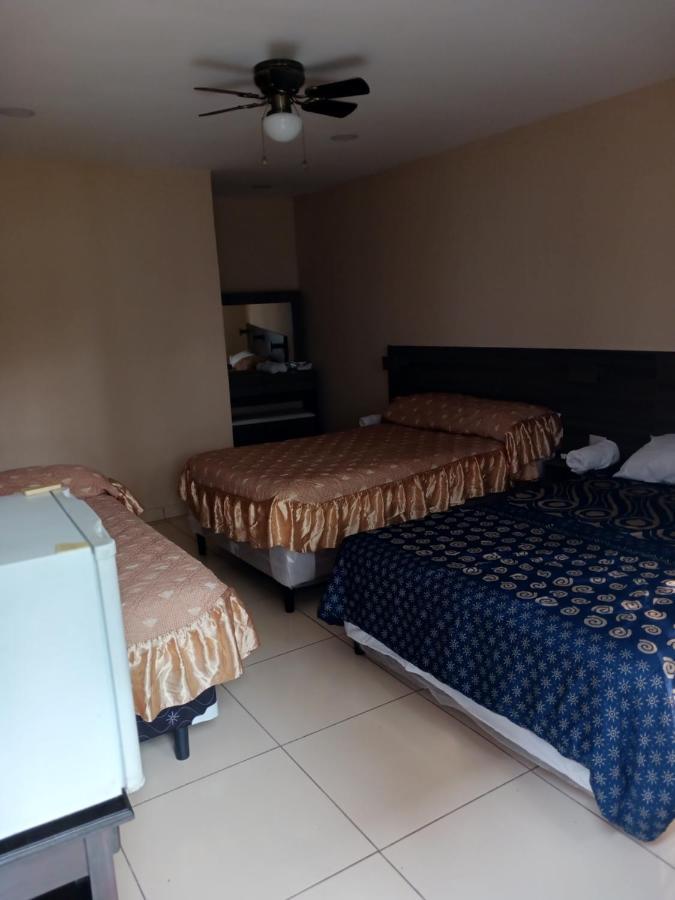 Habitaciones Casa Cuscatlan Tamanique Quarto foto